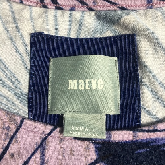 ❌SOLD❌ Lilac & Navy Palm Leaf Dress ❌SOLD❌ - Picture 7 of 8